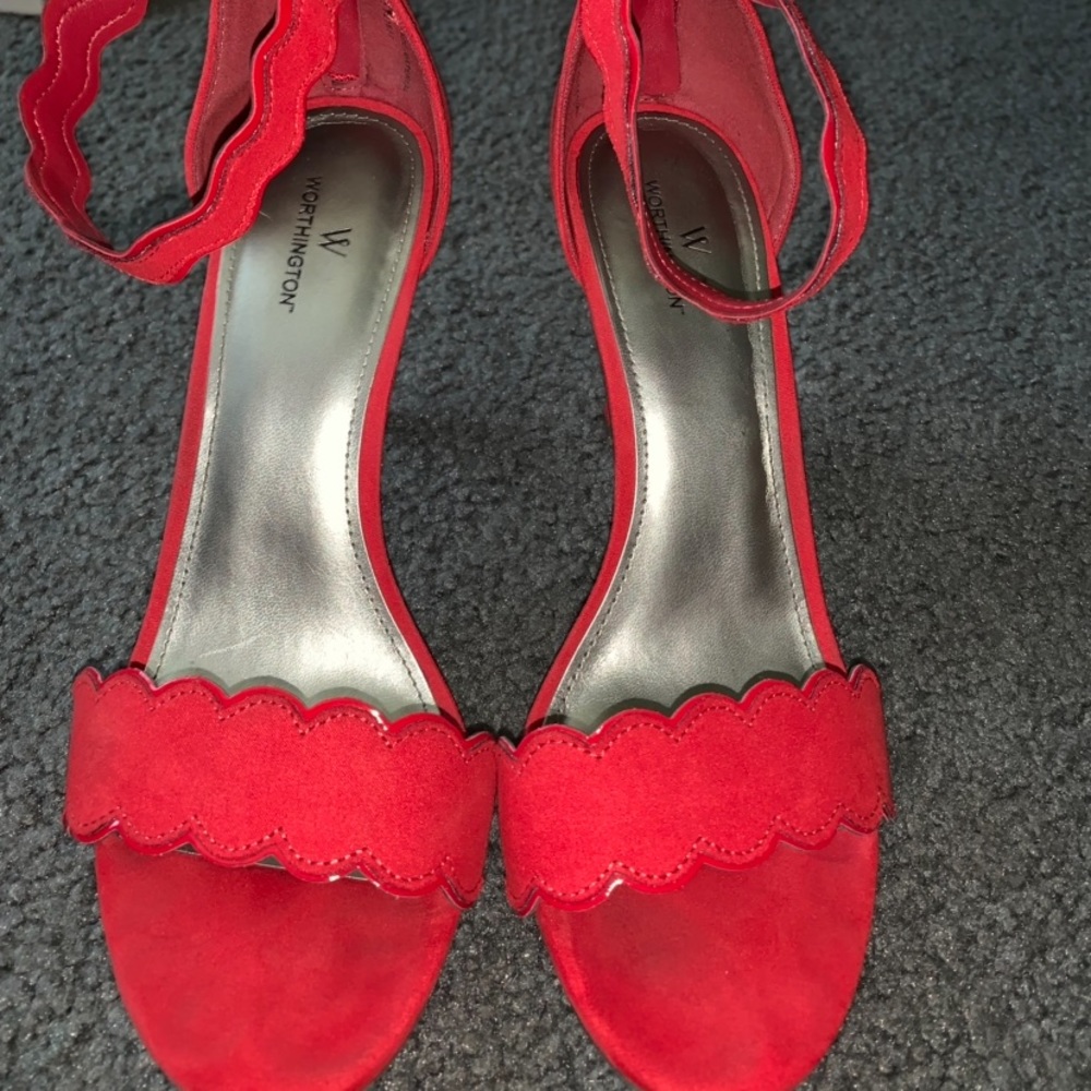 red scalloped strappy heel